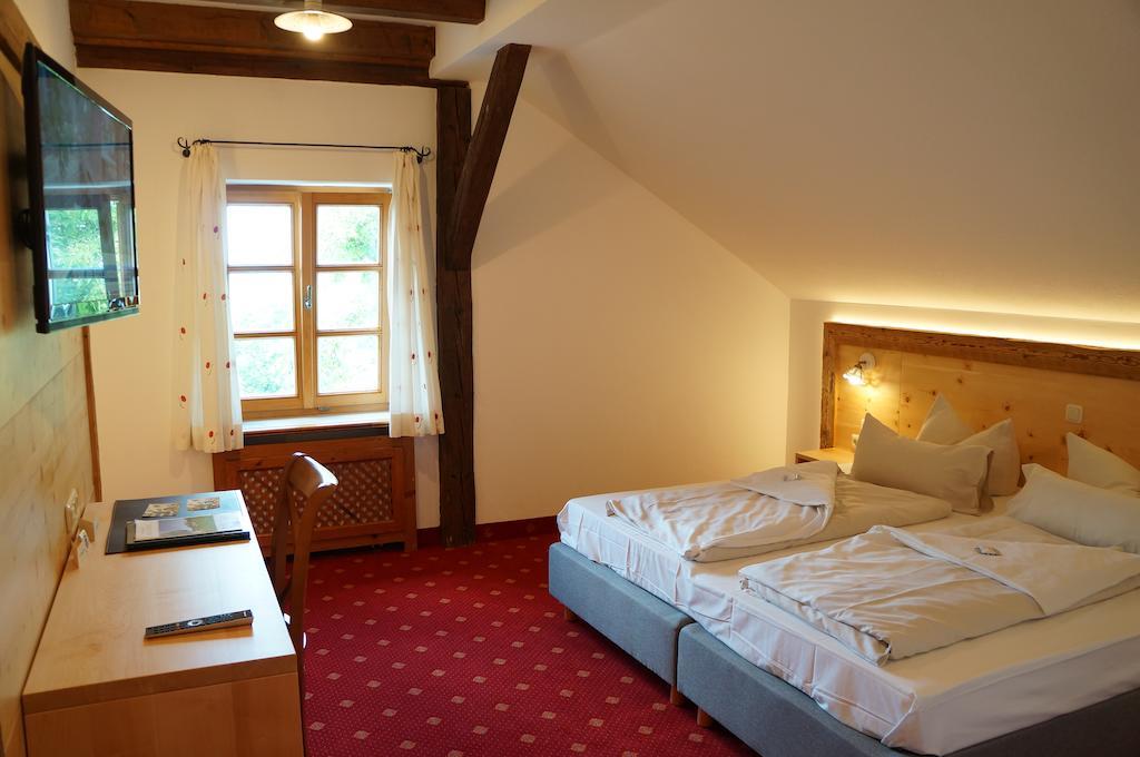 Der Obere Wirt Zum Queri Hotel อันเด็คส์ ห้อง รูปภาพ